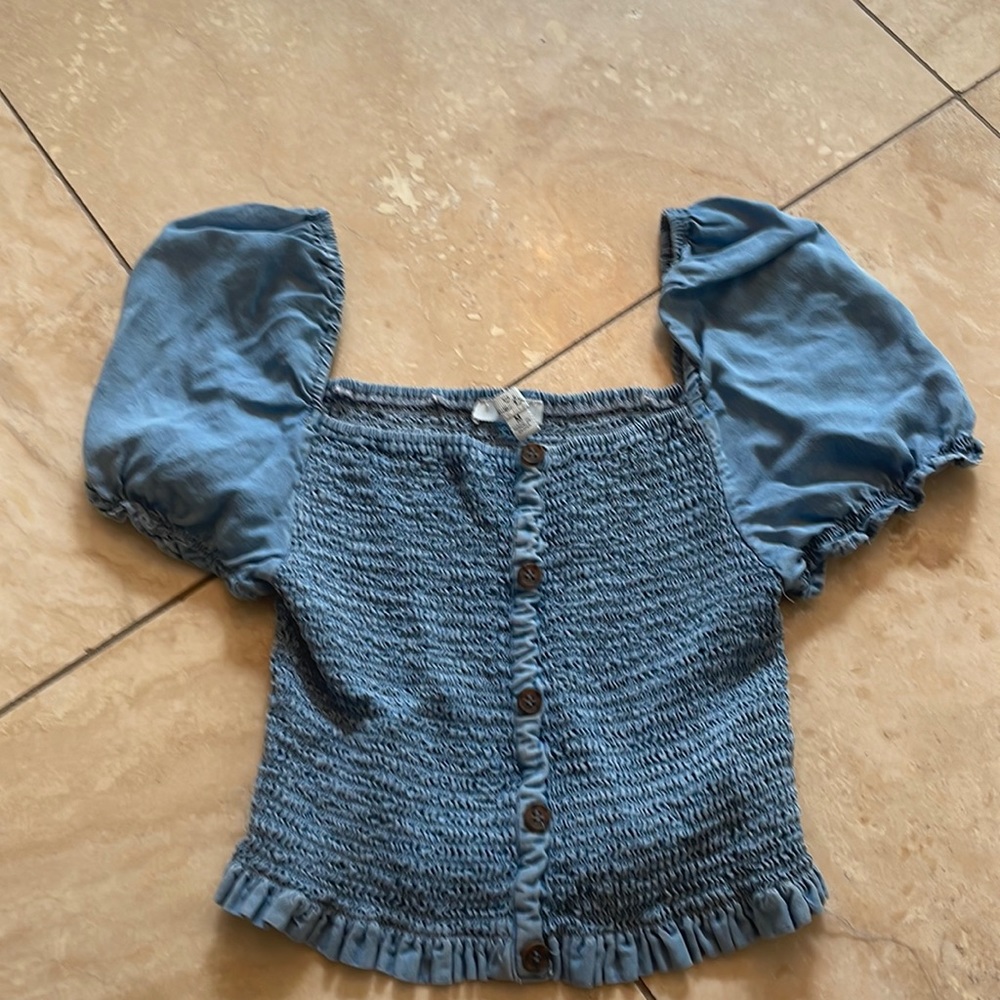 Love Tree powder blue ruched crop top size M